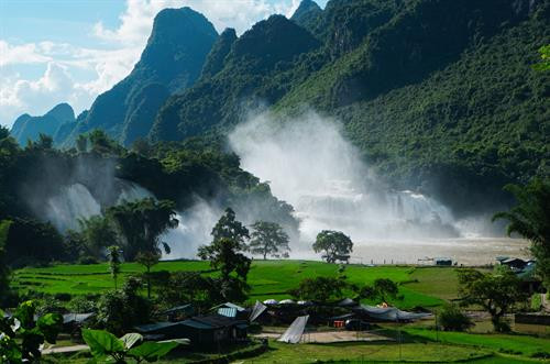 Cao Bằng có nhiều danh lam thắng cảnh nổi tiếng thế giới và tiềm năng về du lịch.