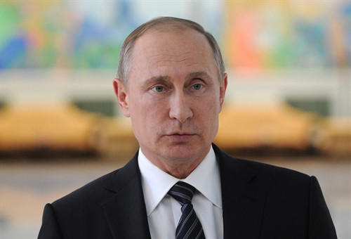 Tổng thống Nga Vladimir Putin trong cuộc họp báo sau Hội nghị Tổ chức Hợp tác Thượng Hải (SCO) ở Tashkent, Uzbekistan, ngày 24/6. EPA/ TTXVN