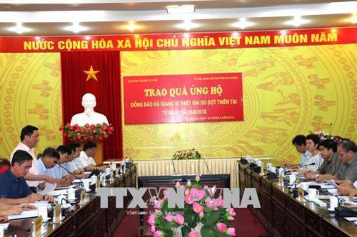 Phó Chủ tịch Thường trực UBND tỉnh Hà Giang Nguyễn Minh Tiến báo cáo với Đoàn công tác Bộ Nông nghiệp và Phát triển Nông thôn. Ảnh: Minh Tâm-TTXVN Phó Chủ tịch Thường trực UBND tỉnh Hà Giang Nguyễn Minh Tiến báo cáo với Đoàn công tác Bộ Nông nghiệp và Phát triển Nông thôn. Ảnh: Minh Tâm-TTXVN