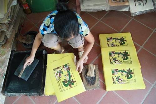 Nghề làm tranh dân gian Đông Hồ được công nhận là Di sản văn hóa phi vật thể Quốc gia năm 2013. Ảnh: nguồn Internet Nghề làm tranh dân gian Đông Hồ được công nhận là Di sản văn hóa phi vật thể Quốc gia năm 2013. Ảnh: nguồn Internet