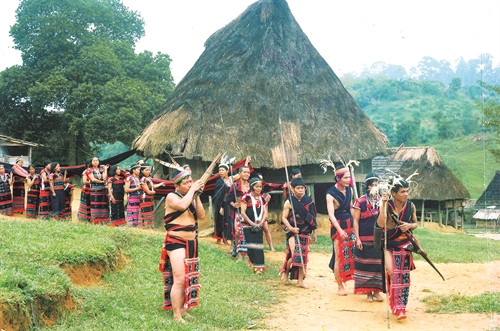 Nhà trai chuẩn bị đến nhà gái rước dâu Nhà trai chuẩn bị đến nhà gái rước dâu