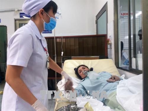 Các nạn nhân của vụ cháy đang được điều trị tại khoa cấp cứu, Bệnh viện Nguyễn Tri Phương. Ảnh: Đinh Hằng - TTXVN Các nạn nhân của vụ cháy đang được điều trị tại khoa cấp cứu, Bệnh viện Nguyễn Tri Phương. Ảnh: Đinh Hằng - TTXVN