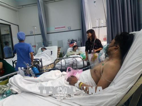 Các nạn nhân của vụ cháy đang được điều trị tại khoa cấp cứu, Bệnh viện Nguyễn Tri Phương. Ảnh: Đinh Hằng - TTXVN Các nạn nhân của vụ cháy đang được điều trị tại khoa cấp cứu, Bệnh viện Nguyễn Tri Phương. Ảnh: Đinh Hằng - TTXVN