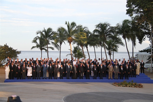 Đại diện của 128 phái đoàn dự hội nghị chụp ảnh chung. Ảnh: Vũ Lê Hà-TTXVN