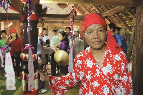 Chủ lễ Pô Jur Eea, người am hiểu sâu sắc những nghi lễ của người Ê-đê