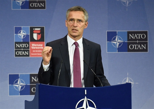 Trong ảnh (tư liệu): Tổng thư ký NATO Jens Stoltenberg phát biểu trong cuộc họp báo ở Brussels, Bỉ ngày 15/6. AFP/TTXVN