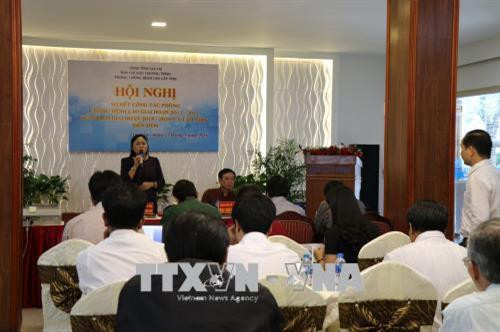 Bà Huỳnh Nữ Thu Hà, Phó Chủ tịch UBND tỉnh, Trưởng ban chỉ đạo Chương trình phòng chống bệnh Lao tỉnh Gia Lai, phát biểu tại Hội nghị. Ảnh: Hồng Điệp - TTXVN. Bà Huỳnh Nữ Thu Hà, Phó Chủ tịch UBND tỉnh, Trưởng ban chỉ đạo Chương trình phòng chống bệnh Lao tỉnh Gia Lai, phát biểu tại Hội nghị. Ảnh: Hồng Điệp - TTXVN.