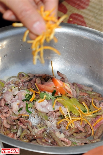 Rươi kho Tứ Kỳ ảnh 3 Rươi kho Tứ Kỳ ảnh 3