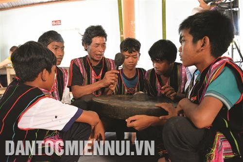 Để bảo tồn, phát huy di sản không gian văn hóa cồng chiêng Tây Nguyên, rất cần nêu cao vai trò, trách nhiệm của cộng đồng trong việc gìn giữ, bảo vệ giá trị của cồng chiêng.