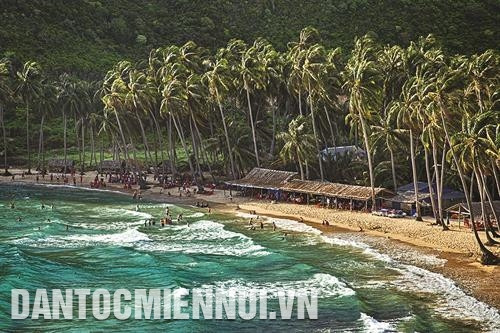 Vẻ đẹp nên thơ của Bãi Mến trên đảo Nam Du