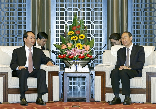 Chủ tịch nước Trần Đại Quang gặp Bí thư Tỉnh uỷ tỉnh Phúc Kiến Vưu Quyền. Ảnh: Nhan Sáng-TTXVN Chủ tịch nước Trần Đại Quang gặp Bí thư Tỉnh uỷ tỉnh Phúc Kiến Vưu Quyền. Ảnh: Nhan Sáng-TTXVN