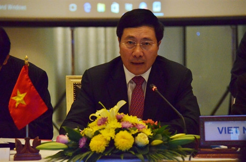 Phó Thủ tướng, Bộ trưởng Bộ Ngoại giao Phạm Bình Minh phát biểu tại kỳ họp. Ảnh: Danh Chanh Đa, P/v TTXVN tại Campuchia.