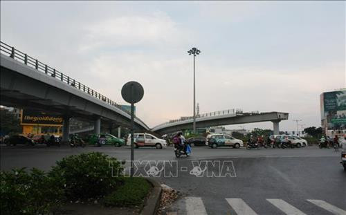 Nhánh còn lại của cầu vượt chữ “N” tại nút giao Nguyễn Thái Sơn - Nguyễn Kiệm đang được thi công. Khi đưa vào sử dụng sẽ giúp giao thông khu vực này thông thoáng. Ảnh: Tiến Lực - TTXVN Nhánh còn lại của cầu vượt chữ “N” tại nút giao Nguyễn Thái Sơn - Nguyễn Kiệm đang được thi công. Khi đưa vào sử dụng sẽ giúp giao thông khu vực này thông thoáng. Ảnh: Tiến Lực - TTXVN