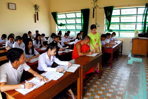 Trường PTDTNT tỉnh Kiên Giang hiện có 12 lớp học với hơn 420 học sinh là con em các dân tộc; học sinh dân tộc Khmer chiếm hơn 95%