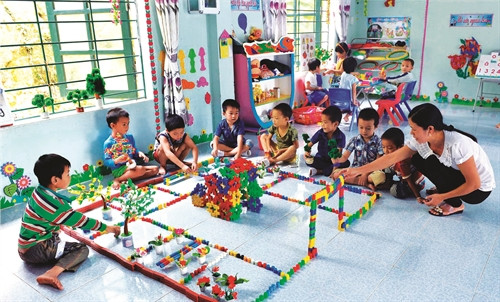 Trẻ em trong xã được học tập trong những ngôi trường đạt chuẩn quốc gia Trẻ em trong xã được học tập trong những ngôi trường đạt chuẩn quốc gia