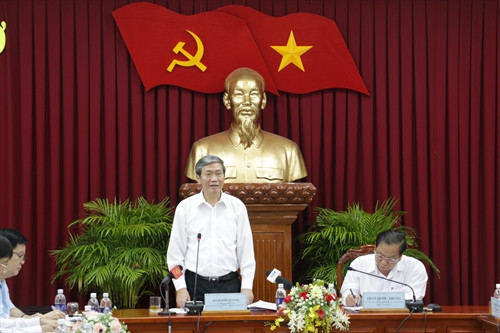 Thường trực Ban Bí thư Đinh Thế Huynh phát biểu tại buổi làm việc với Thành ủy Cần Thơ. Ảnh: Ngọc Thiện-TTXVN