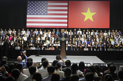 Quang cảnh buổi giao lữu giữa Tổng thống Obama với các thành viên của nhóm Sáng kiến Thủ lĩnh trẻ Đông Nam Á. Ảnh Thanh Vũ-TTXVN