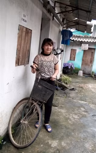Cô gái Nùng làm công nhân thi đậu hai trường đại học ảnh 2