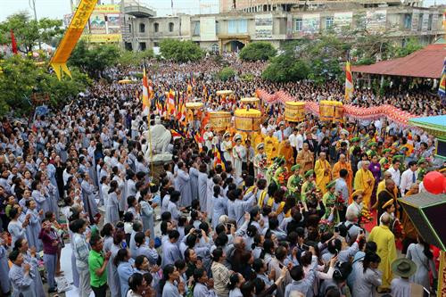 Nghi lễ chính của Lễ hội Quán Thế Âm - Ngũ Hành Sơn năm 2018 ảnh 8 Nghi lễ chính của Lễ hội Quán Thế Âm - Ngũ Hành Sơn năm 2018 ảnh 8