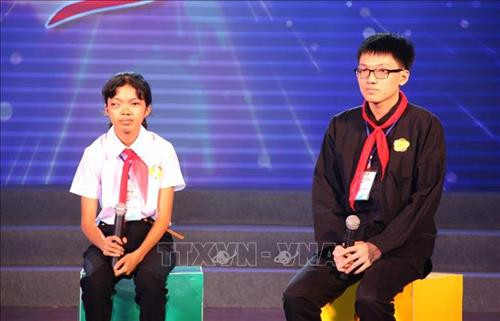 Em Lâm Tiến Thăng, Phùng Thị Vân tham gia giao lưu tại Liên hoan thiếu nhi vượt khó học giỏi toàn quốc lần thứ 3 năm 2019. Ảnh: Xuân Dự - TTXVN Em Lâm Tiến Thăng, Phùng Thị Vân tham gia giao lưu tại Liên hoan thiếu nhi vượt khó học giỏi toàn quốc lần thứ 3 năm 2019. Ảnh: Xuân Dự - TTXVN