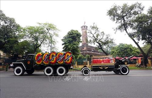 Đoàn xe tang Chủ tịch nước Trần Đại Quang đi qua đường Điện Biên Phủ (Hà Nội). Ảnh: TTXVN Đoàn xe tang Chủ tịch nước Trần Đại Quang đi qua đường Điện Biên Phủ (Hà Nội). Ảnh: TTXVN