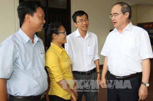 Bí thư Thành uỷ Thành phố Hồ Chí Minh Nguyễn Thiện Nhân với cán bộ nguồn quy hoạch giai đoạn 2015 - 2020 và các năm tiếp theo. Ảnh: Thanh Vũ-TTXVN