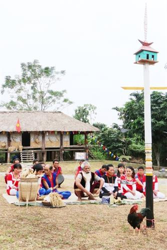 Cúng thổ địa và gọi hồn lúa về nhà.