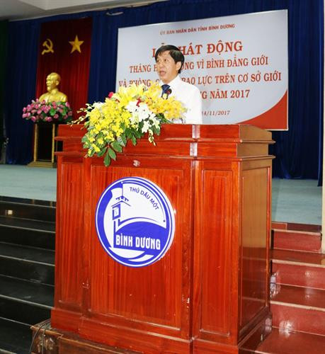 Tỉnh Bình Dương phát động Tháng hành động vì bình đẳng giới và phòng, chống bạo lực năm 2017 có chủ đề “Chung tay chấm dứt bạo lực đối với phụ nữ và trẻ em gái”. Ảnh: soldtbxh.binhduong.gov.vn