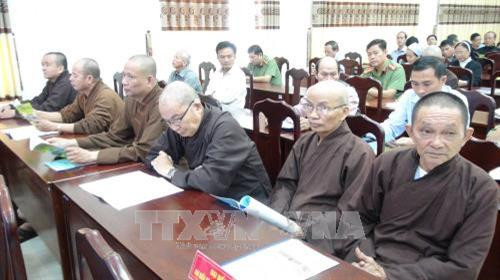 Đại biểu các Tôn giáo tham dự Hội nghị. Ảnh: Đoàn Hữu Trung - TTXVN Đại biểu các Tôn giáo tham dự Hội nghị. Ảnh: Đoàn Hữu Trung - TTXVN