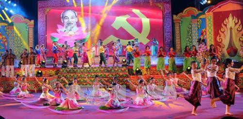 Tiết mục múa Khai hội. Ảnh: Trung Hiếu – TTXVN