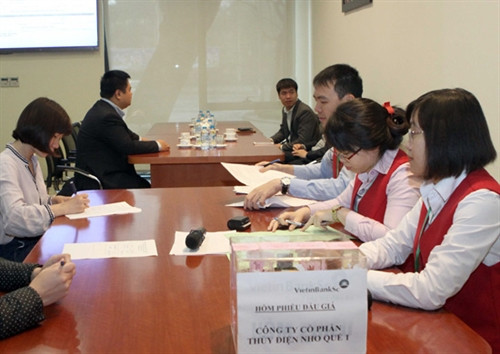 Ngăn tình trạng “quân xanh, quân đỏ” trong đấu giá tài sản ảnh 1