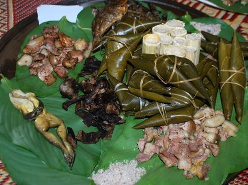 Trong các món ăn truyền thống của người Cơ Tu luôn luôn có thịt sóc xông khói