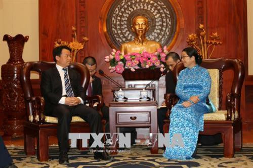 Đồng chí Võ Thị Dung, Phó Bí thư Thành ủy Thành phố Hồ Chí Minh tiếp Đoàn đại biểu cấp cao Trung ương Đoàn Thanh niên Cộng sản Trung Quốc, do đồng chí Phó Chấn Bang, Bí thư Trung ương Đoàn làm trưởng đoàn, đang thăm và làm việc tại Việt Nam. Ảnh: Thanh Vũ-TTXVN