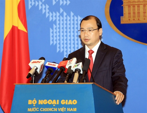 Nguời Phát ngôn Bộ Ngoại giao Lê Hải Bình phát biểu tại buổi họp báo. Ảnh: Phạm Kiên - TTXVN