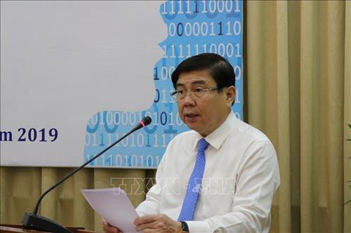 Chủ tịch UBND Thành phố Hồ Chí Minh Nguyễn Thành Phong phát biểu khai mạc hội thảo. Ảnh: Tiến Lực - TTXVN Chủ tịch UBND Thành phố Hồ Chí Minh Nguyễn Thành Phong phát biểu khai mạc hội thảo. Ảnh: Tiến Lực - TTXVN