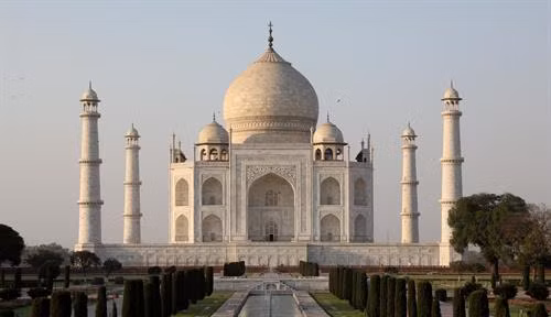 Đền Taj Mahal là biểu tượng của tình yêu vĩnh cửu. AFP/TTXVN.