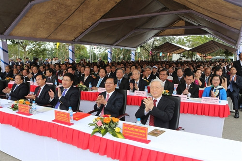 Tổng Bí thư Nguyễn Phú Trọng, các đồng chí lãnh đạo và nguyên lãnh đạo Đảng, Nhà nước dự Lễ kỷ niệm. Ảnh: Trí Dũng – TTXVN Tổng Bí thư Nguyễn Phú Trọng, các đồng chí lãnh đạo và nguyên lãnh đạo Đảng, Nhà nước dự Lễ kỷ niệm. Ảnh: Trí Dũng – TTXVN