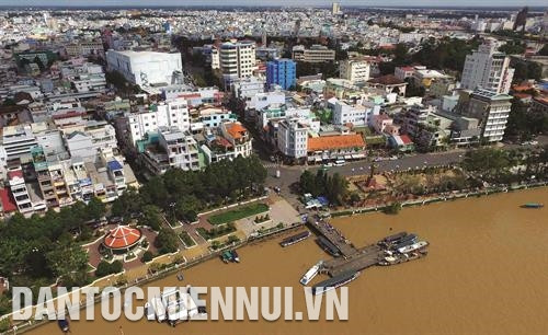 Cần Thơ là trung tâm đô thị của vùng Đồng bằng sông Cửu Long