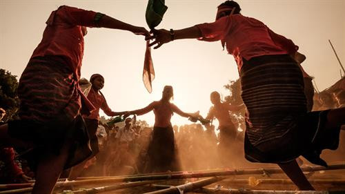 Những bộ tộc xăm mặt cuối cùng của châu Á ảnh 1 Những bộ tộc xăm mặt cuối cùng của châu Á ảnh 1