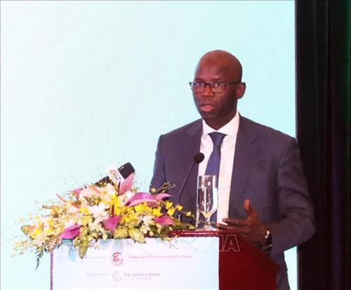 Ông Ousmane Dione, Giám đốc WB tại Việt Nam phát biểu tại Hội thảo. Ảnh: Xuân Khu-TTXVN