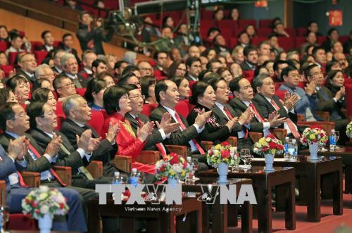 Chủ tịch nước Trần Đại Quang và các đại biểu dự chương trình Xuân quê hương 2018. Ảnh: Nhan Sáng-TTXVN Chủ tịch nước Trần Đại Quang và các đại biểu dự chương trình Xuân quê hương 2018. Ảnh: Nhan Sáng-TTXVN