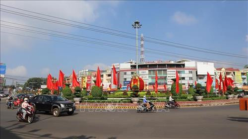 Một góc thành phố trẻ Đồng Xoài. Ảnh: Dương Chí Tưởng-TTXVN Một góc thành phố trẻ Đồng Xoài. Ảnh: Dương Chí Tưởng-TTXVN