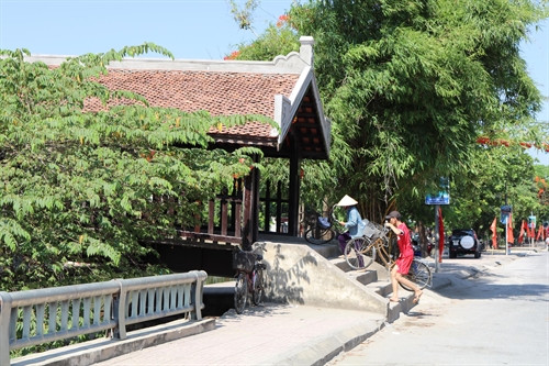 Độc đáo cầu ngói Kim Sơn (Ninh Bình) ảnh 3 Độc đáo cầu ngói Kim Sơn (Ninh Bình) ảnh 3