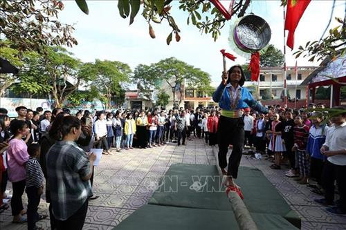 Chương trình vui Tết cho học sinh dân tộc nội trú ảnh 7 Chương trình vui Tết cho học sinh dân tộc nội trú ảnh 7