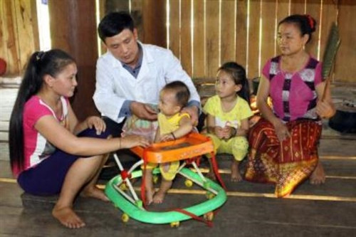 Khoảng 2 triệu trẻ em bị suy dinh dưỡng thấp còi ảnh 1