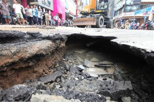 “Hố tử thần”. Ảnh: Mạnh Linh-TTXVN