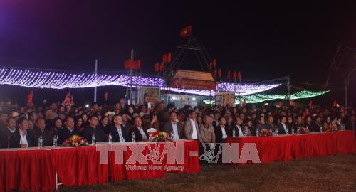 Các đại biểu dự Lễ khai mạc Lễ hội hoa Dã quỳ - Núi lửa Chư Đang Ya năm 2017. Ảnh: Hồng Điệp – TTXVN