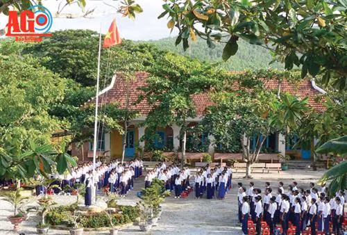 Trường Trung học phổ thông dân tộc nội trú An Giang chú trọng dạy Khmer ngữ cho học sinh . Ảnh : baoangiang.com.vn Trường Trung học phổ thông dân tộc nội trú An Giang chú trọng dạy Khmer ngữ cho học sinh . Ảnh : baoangiang.com.vn
