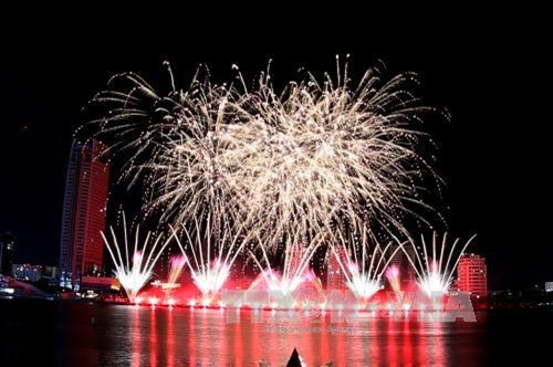 Màn trình diễn pháo hoa của đội Italy. Ảnh: Trần Lê Lâm – TTXVN Màn trình diễn pháo hoa của đội Italy. Ảnh: Trần Lê Lâm – TTXVN Màn trình diễn pháo hoa của đội Australia. Ảnh: Trần Lê Lâm – TTXVN