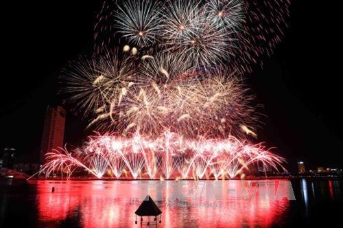 Màn trình diễn pháo hoa của đội Italy. Ảnh: Trần Lê Lâm – TTXVN Màn trình diễn pháo hoa của đội Italy. Ảnh: Trần Lê Lâm – TTXVN Màn trình diễn pháo hoa của đội Australia. Ảnh: Trần Lê Lâm – TTXVN